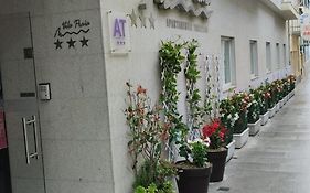 Apartamentos Turísticos Vila Praia